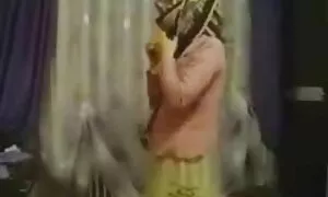 Sepuluh lelaki video lucah panas bunga-bunga dua mata