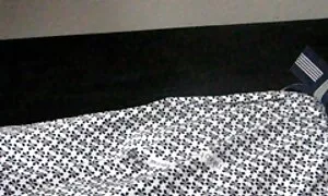 Bermain dengan dua GADIS yang awek lucah taat