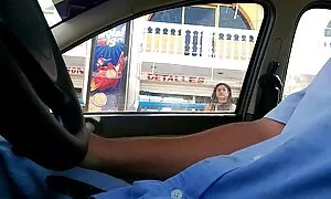 Dia mempunyai empat laki-laki luncah