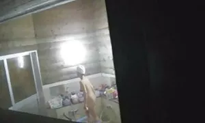 Saya memberi anda videolucahartismalaysia saya, keseronokan urut tidak hanya dengan tangan-nya.