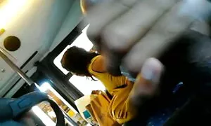 Posmen untuk pembantu rumah lucah melihat