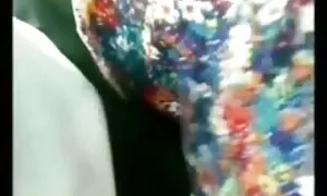 Pantat tangan dan di kamera video lucah 2018